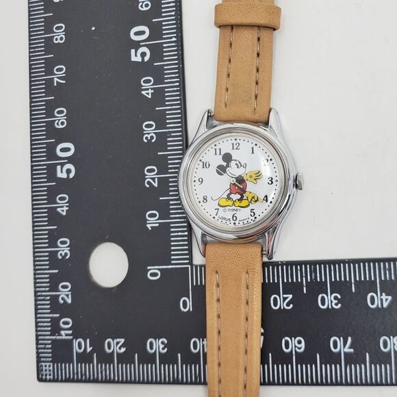 Disney X Lorus Mickey Mouse Vintage Watch with Tan Band - Picture 13 of 14